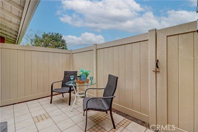 8566 Sierra 911-C, Huntington Beach, CA 92646