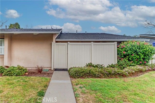 8566 Sierra 911-C, Huntington Beach, CA 92646