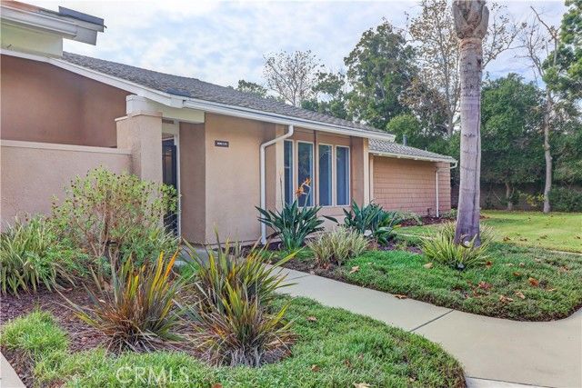8566 Sierra 911-C, Huntington Beach, CA 92646