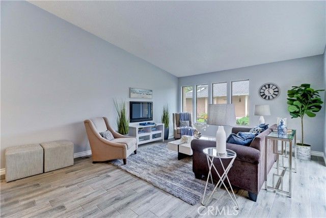 8566 Sierra 911-C, Huntington Beach, CA 92646