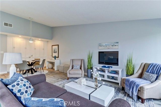 8566 Sierra 911-C, Huntington Beach, CA 92646