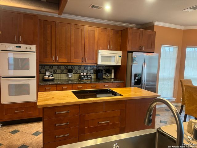 3 LINDQUIST, San Antonio, TX 78248