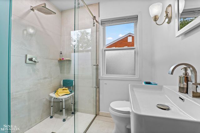 1024 Somerset Avenue, Grosse Pointe Park, MI 48230