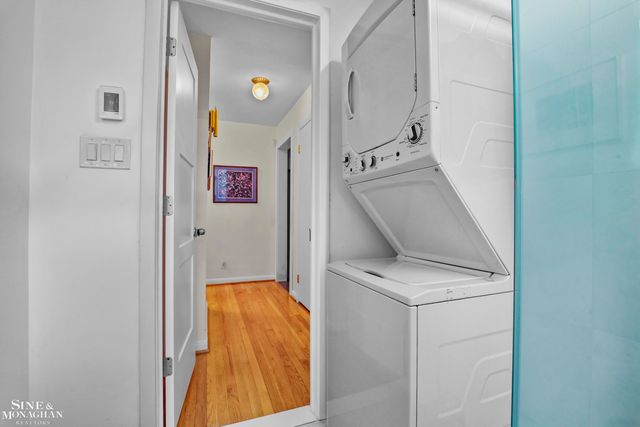 1024 Somerset Avenue, Grosse Pointe Park, MI 48230