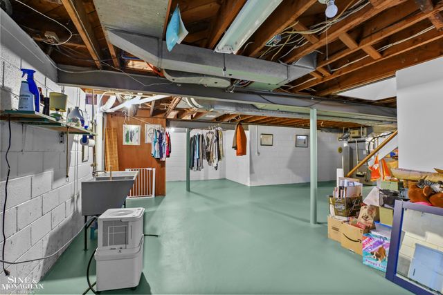 1024 Somerset Avenue, Grosse Pointe Park, MI 48230