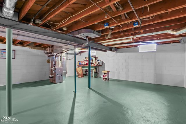 1024 Somerset Avenue, Grosse Pointe Park, MI 48230