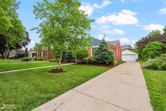 1024 Somerset Avenue, Grosse Pointe Park, MI 48230
