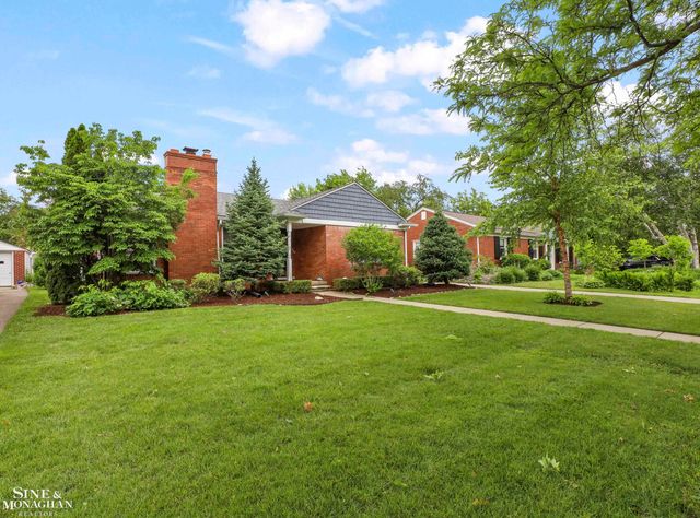 1024 Somerset Avenue, Grosse Pointe Park, MI 48230