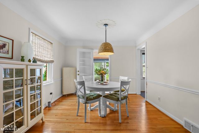 1024 Somerset Avenue, Grosse Pointe Park, MI 48230
