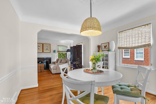 1024 Somerset Avenue, Grosse Pointe Park, MI 48230