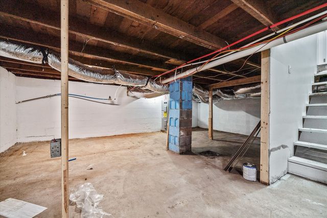 304 Airport Rd, Livingston, TN 38570