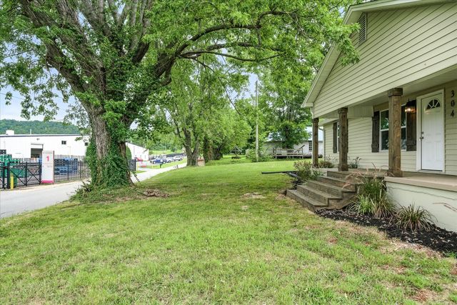 304 Airport Rd, Livingston, TN 38570