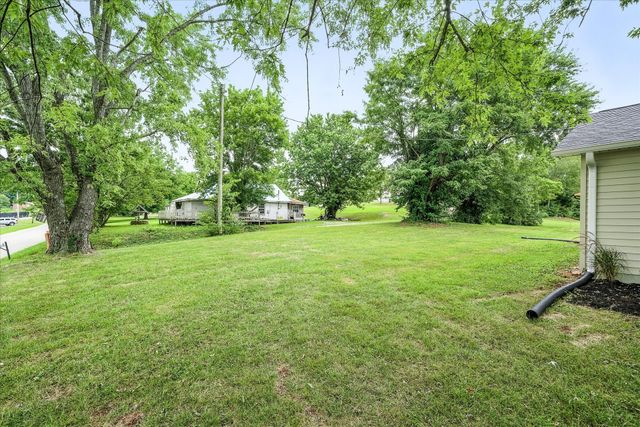 304 Airport Rd, Livingston, TN 38570