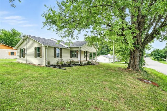 304 Airport Rd, Livingston, TN 38570