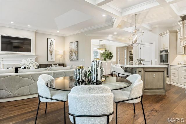 596 Upper Conway Circle, Chesterfield, MO 63017