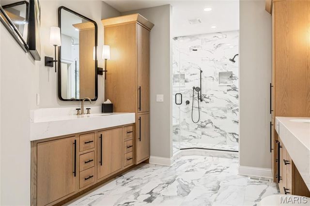 596 Upper Conway Circle, Chesterfield, MO 63017