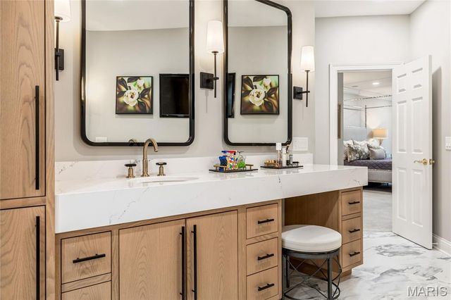 596 Upper Conway Circle, Chesterfield, MO 63017