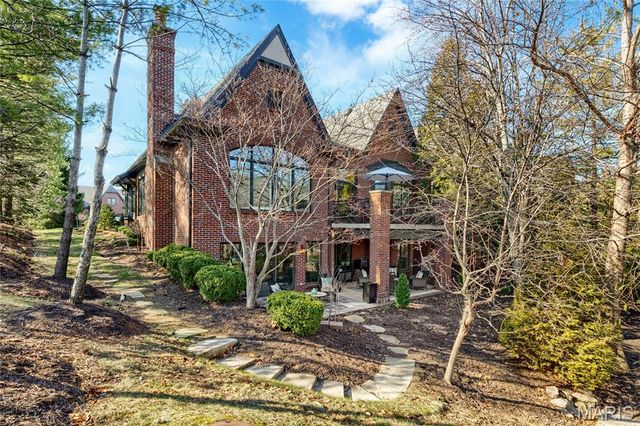 596 Upper Conway Circle, Chesterfield, MO 63017