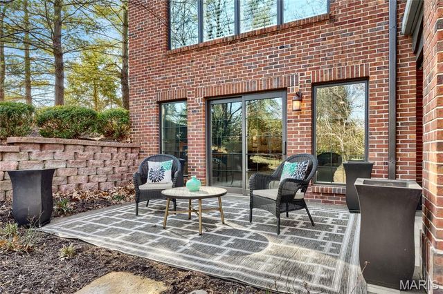 596 Upper Conway Circle, Chesterfield, MO 63017