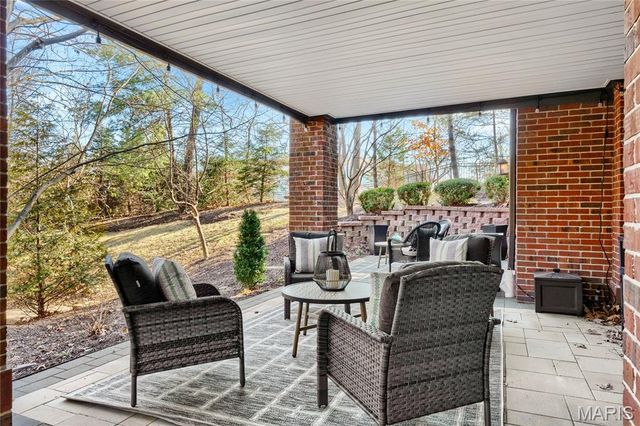 596 Upper Conway Circle, Chesterfield, MO 63017