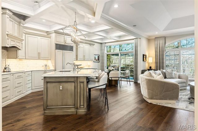 596 Upper Conway Circle, Chesterfield, MO 63017