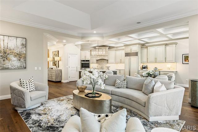 596 Upper Conway Circle, Chesterfield, MO 63017