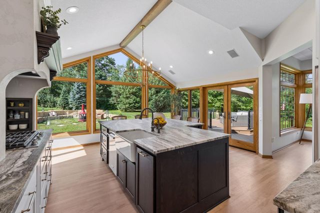 22420 Wagon Wheel Trail, Lakeville, MN 55044