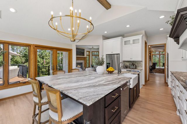 22420 Wagon Wheel Trail, Lakeville, MN 55044