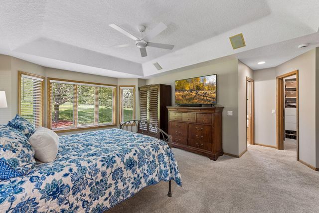 22420 Wagon Wheel Trail, Lakeville, MN 55044