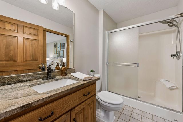 22420 Wagon Wheel Trail, Lakeville, MN 55044