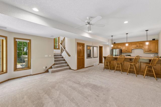 22420 Wagon Wheel Trail, Lakeville, MN 55044