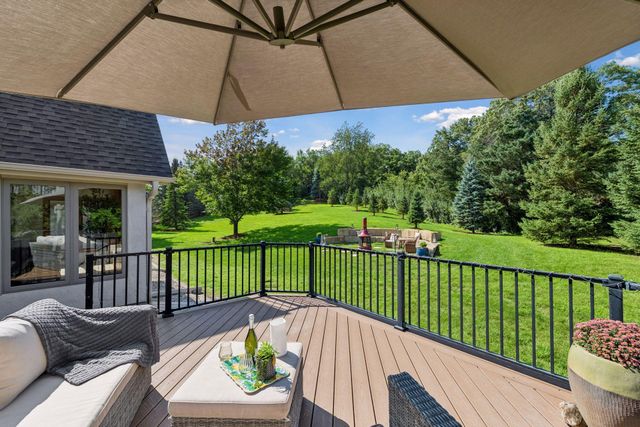 22420 Wagon Wheel Trail, Lakeville, MN 55044