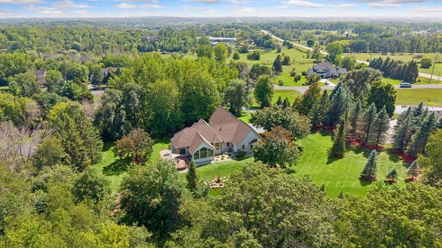 22420 Wagon Wheel Trail, Lakeville, MN 55044