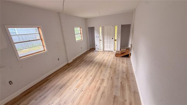 5045 38TH AVENUE N, St Petersburg, FL 33710