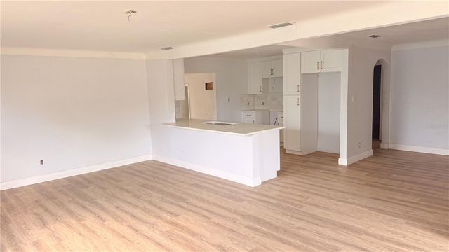 5045 38TH AVENUE N, St Petersburg, FL 33710