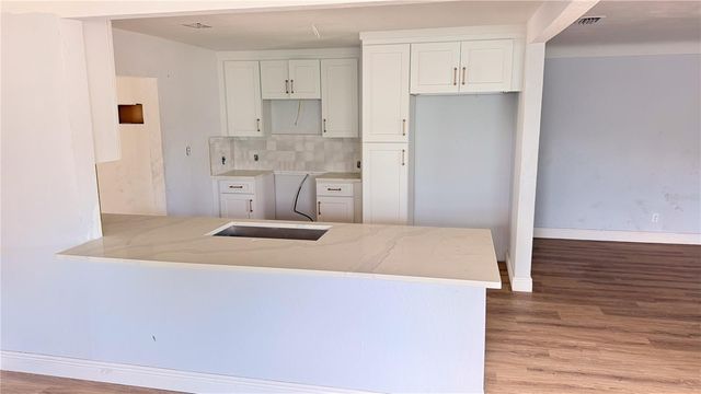 5045 38TH AVENUE N, St Petersburg, FL 33710