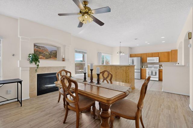 1000 Carnival Avenue NW, Los Lunas, NM 87031