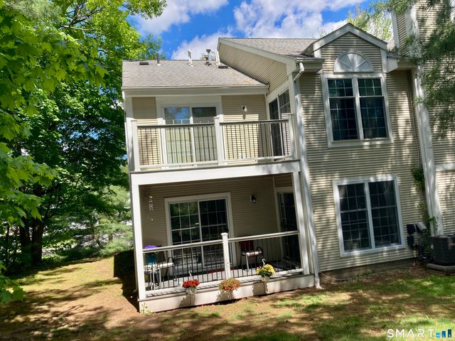 102 Country Club Court 102, Rocky Hill, CT 06067