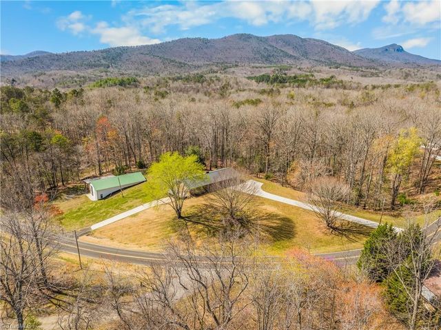 435 Seven Island Road, Danbury, NC 27016