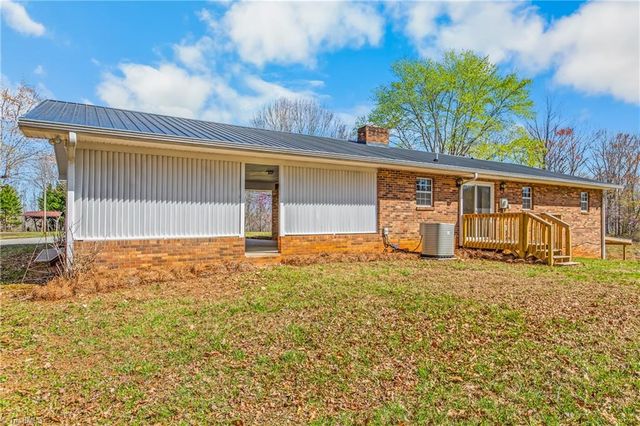 435 Seven Island Road, Danbury, NC 27016