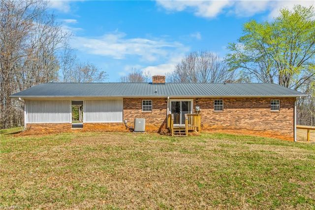 435 Seven Island Road, Danbury, NC 27016