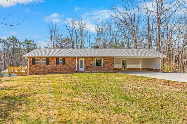 435 Seven Island Road, Danbury, NC 27016