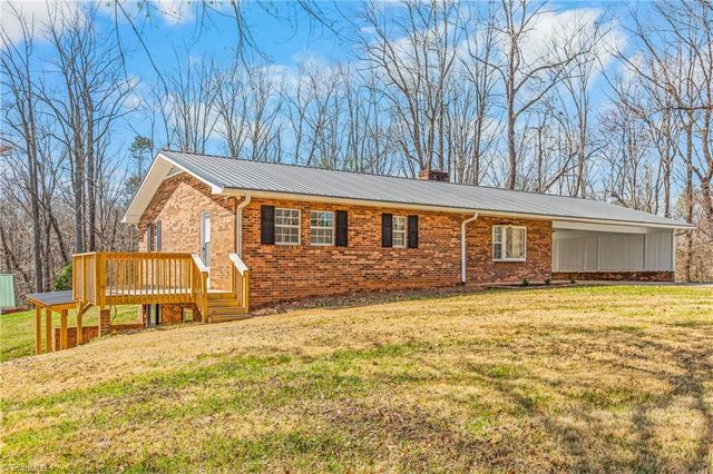 435 Seven Island Road, Danbury, NC 27016