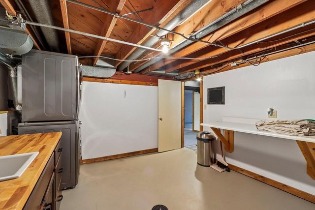 136 S Maple STREET, Oconomowoc, WI 53066