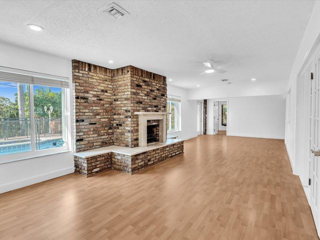 4400 Buchanan Street, Hollywood, FL 33021