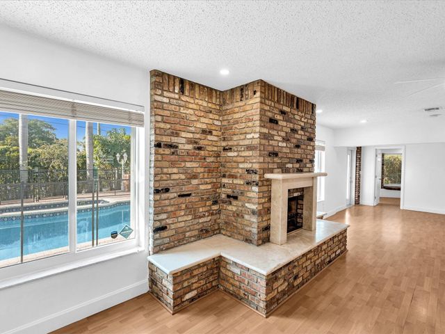 4400 Buchanan Street, Hollywood, FL 33021