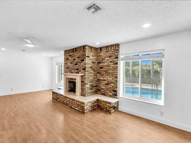 4400 Buchanan Street, Hollywood, FL 33021