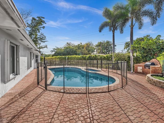 4400 Buchanan Street, Hollywood, FL 33021