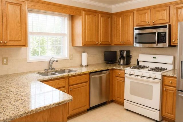 40 Lake Charles Crossing, Covington, GA 30016