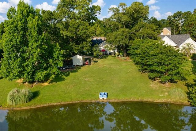 40 Lake Charles Crossing, Covington, GA 30016